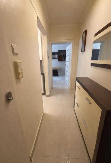 Apartament cu 3 camere semidecomandat, mobilat în Dorobanți