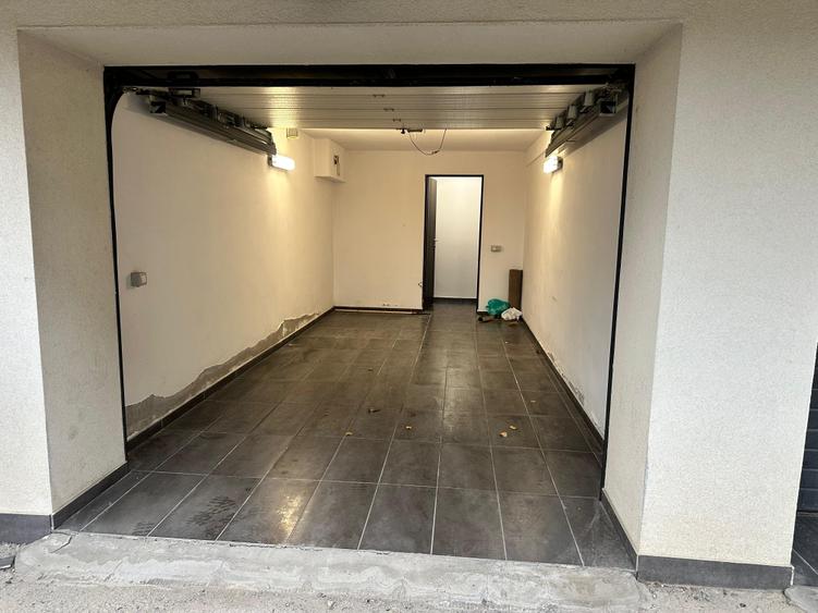Apartament cu 3 camere în Păcurari