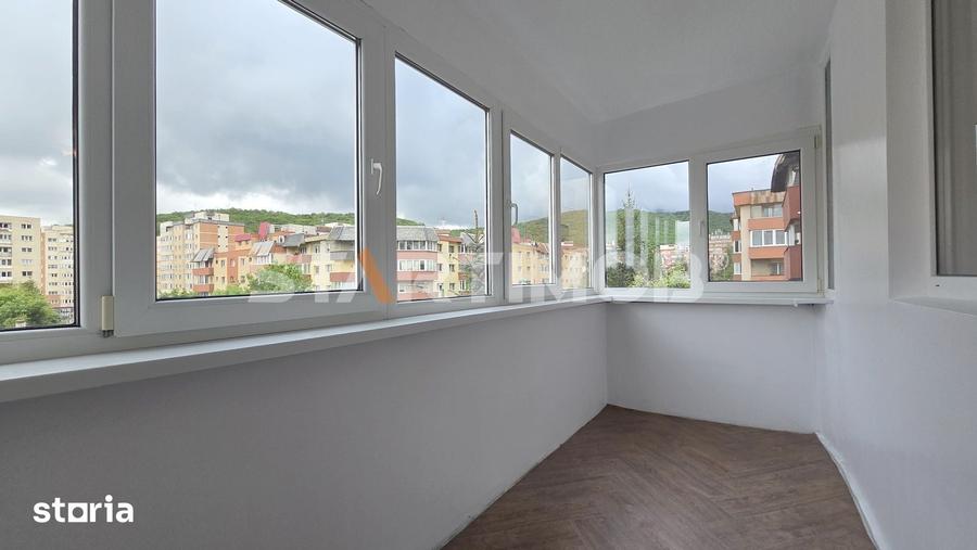 Apartament cu 2 camere decomandat în Valea Cetății