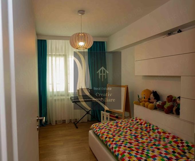 Apartament cu 3 camere decomandat în Victoriei