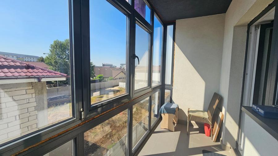 Apartament cu 3 camere decomandat în Chiajna