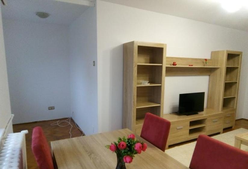 Apartament cu 3 camere decomandat, mobilat în 1 Mai