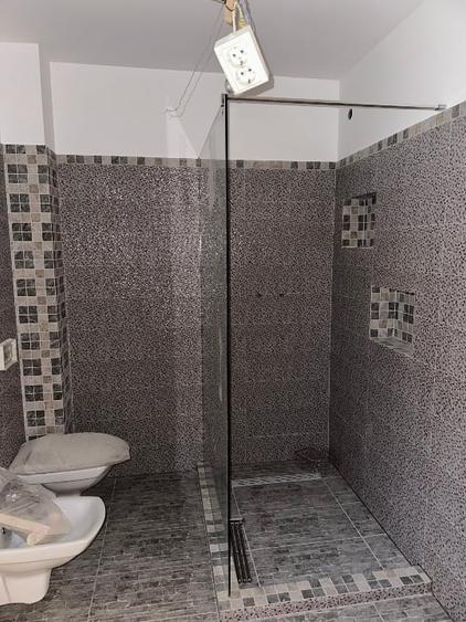 Casă individuală cu 5 camere cu Canalizare în Corbu