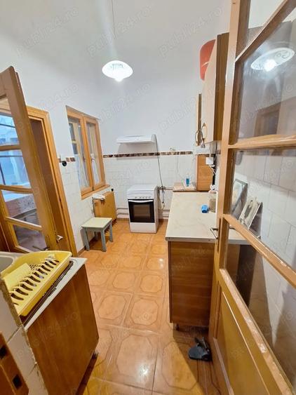 Casă cu 3 camere în Central