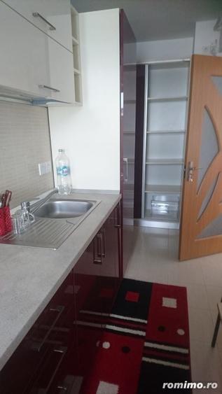 Garsonieră decomandată în Gorjului