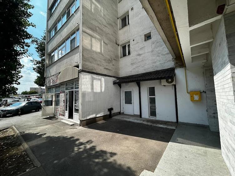 Spațiu comercial, de 48 mp, în Nicolina