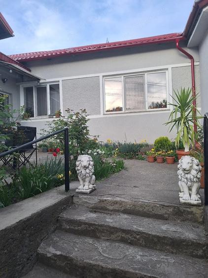 Casă cu Teren 450 Mp în Petros