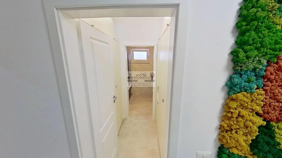 Apartament cu 3 camere decomandat, mobilat în Sud