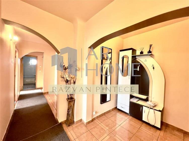 Apartament cu 4 camere decomandat în Cantacuzino