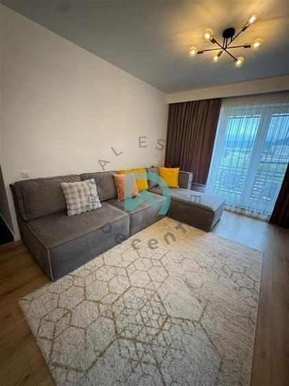 Apartament cu 3 camere decomandat, mobilat în Tractorul