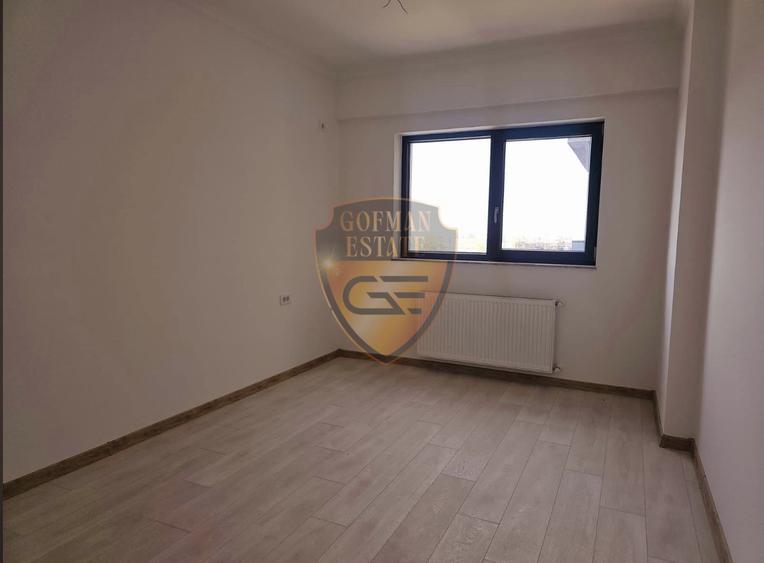 Apartament cu 3 camere decomandat în Energia