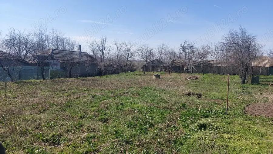 Teren de 1035 mp, în Ion Roată