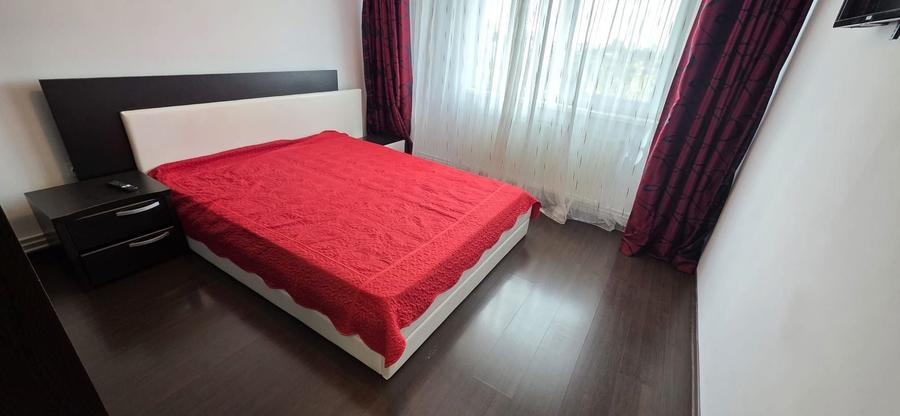 Apartament cu 2 camere decomandat, mobilat în Casa de Cultură