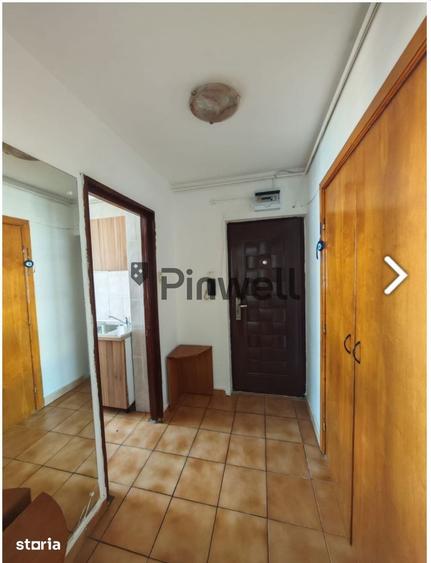 Apartament cu 3 camere în Tei