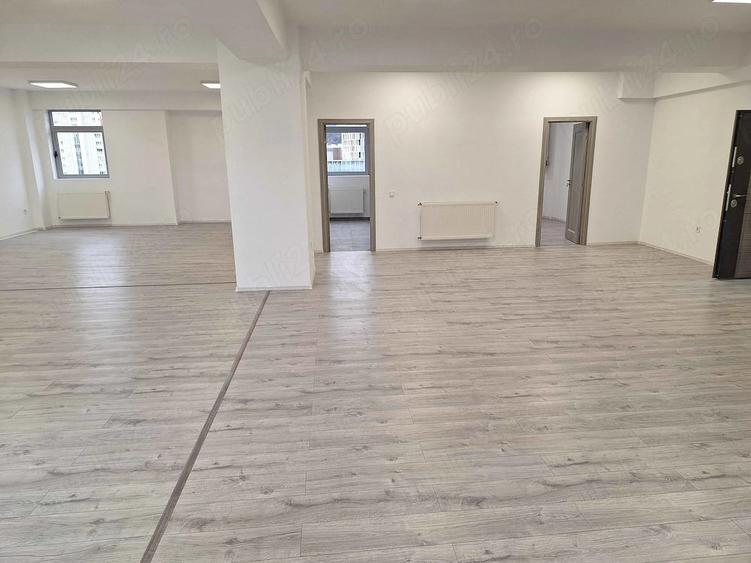 Apartament cu 4 camere decomandat în Centrul Civic