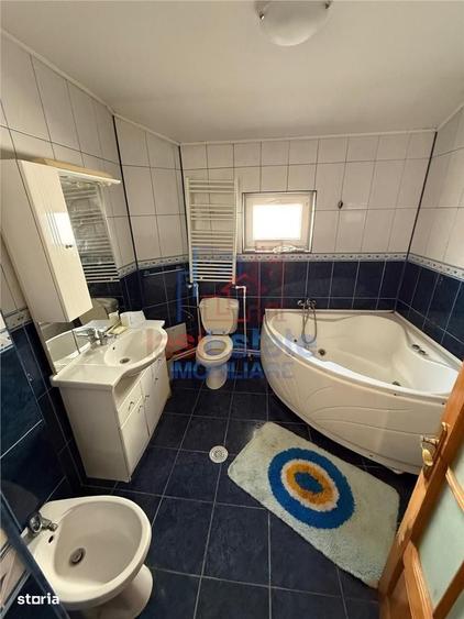 Apartament cu 3 camere decomandat în Târgu Cucu