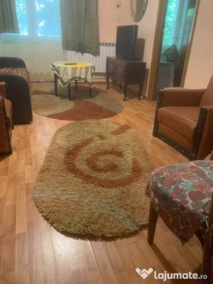 Garsonieră decomandată în Păcii