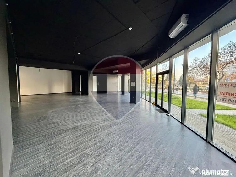 Spațiu comercial, de 270 mp, în Nord