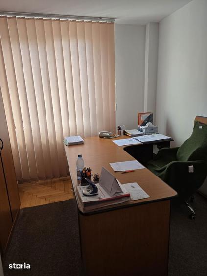 Apartament cu 4 camere în Central