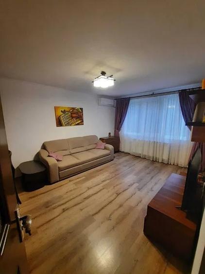 Apartament cu 2 camere decomandat în Brâncoveanu