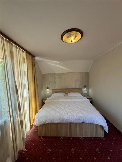 Casă cu 4 camere cu Piscina în Bran
