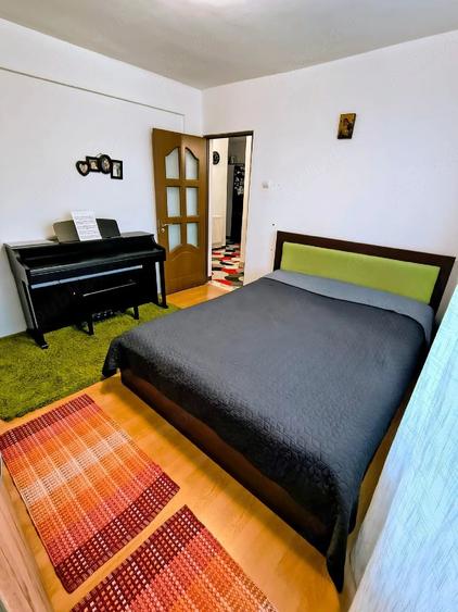 Apartament cu 4 camere decomandat în Ultracentral
