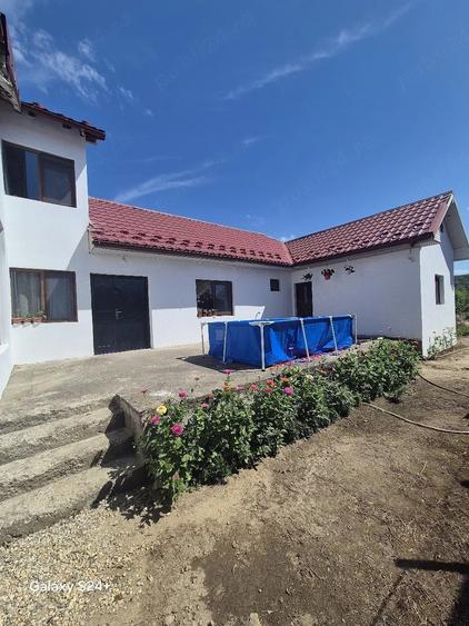 Casă cu 5 camere cu Teren 800 Mp în Central