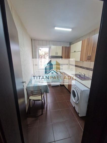 Apartament cu 2 camere decomandat în Titan