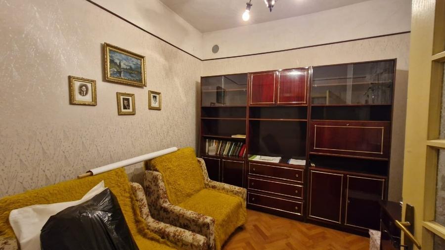 Casă individuală cu 4 camere cu Canalizare în Central