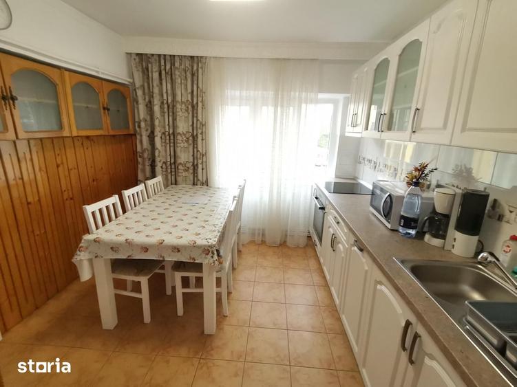 Apartament cu 2 camere decomandat în Sub Arini