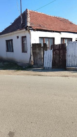Casă cu 2 camere cu Teren 271 Mp în Vladimirescu