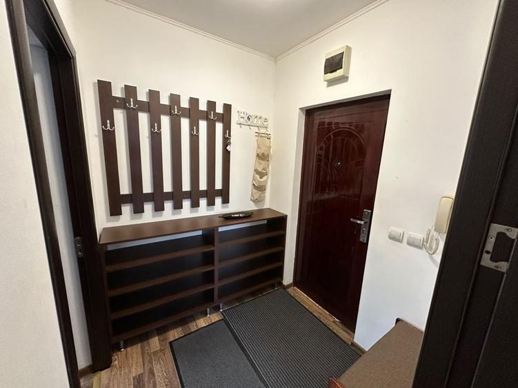 Apartament cu 2 camere semidecomandat în Universității