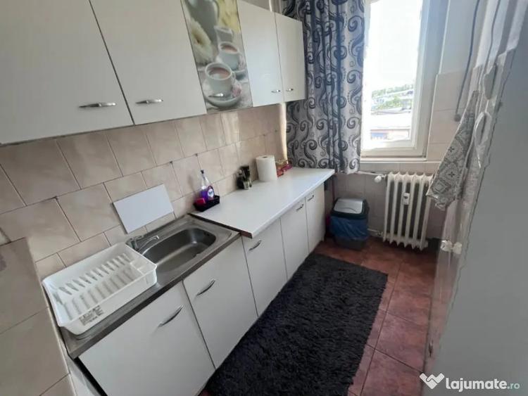 Garsonieră decomandată în Brazda lui Novac
