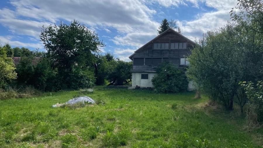Casă cu 4 camere în Coman