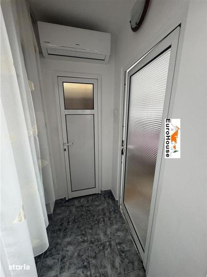 Apartament cu 3 camere decomandat în Cetate