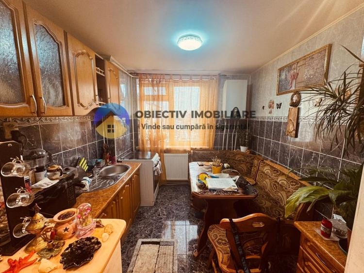 Apartament cu 2 camere decomandat, mobilat în Precista