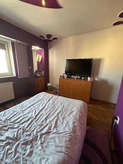 Apartament cu 3 camere decomandat, mobilat în Central