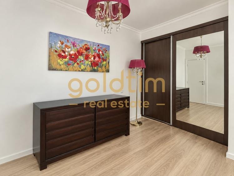 Apartament cu 3 camere decomandat, mobilat în Iancu Nicolae
