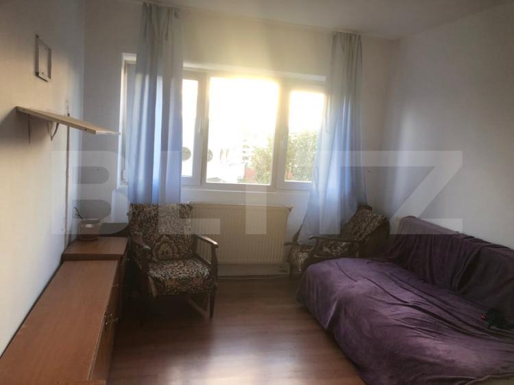 Apartament 3 camere decomandat , 70 mp. , bloc cu lift , zon - 11