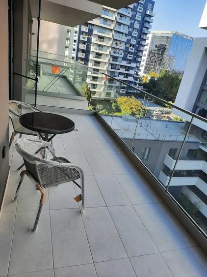 Apartament cu 2 camere decomandat în Pipera