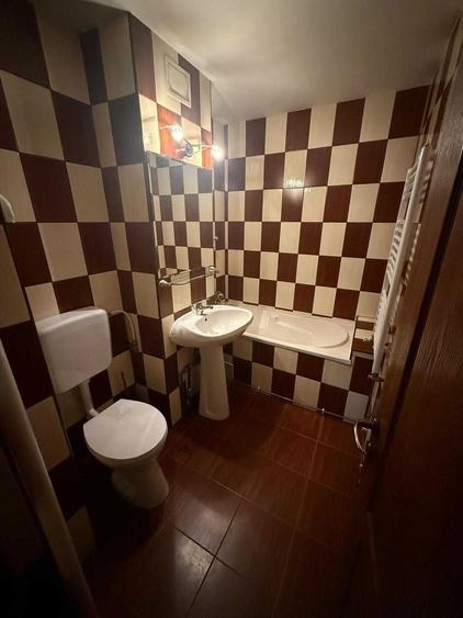 Apartament cu 2 camere semidecomandat în Spitalul Județean