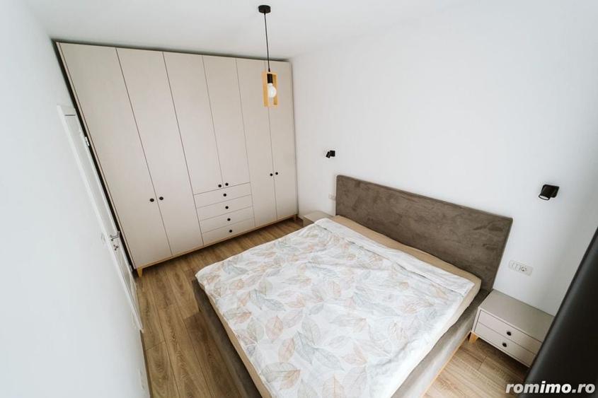 Apartament cu 3 camere decomandat în Soarelui