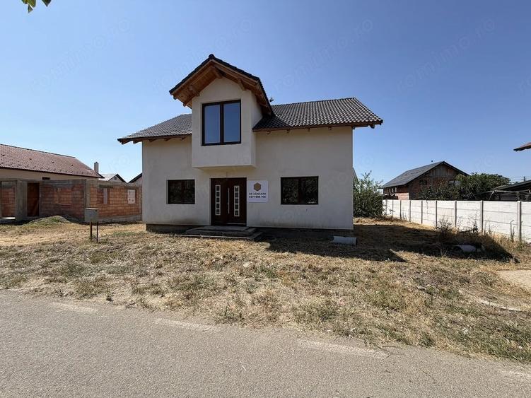 Casa la gri, 4 dormitoare, 3 bai, teren 400 mp - 6