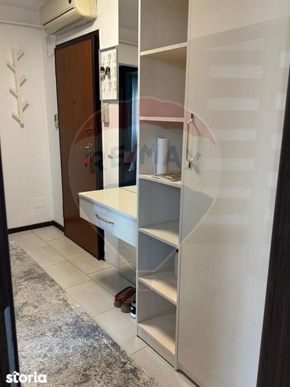 Apartament cu 3 camere, mobilat în Craiovița Nouă