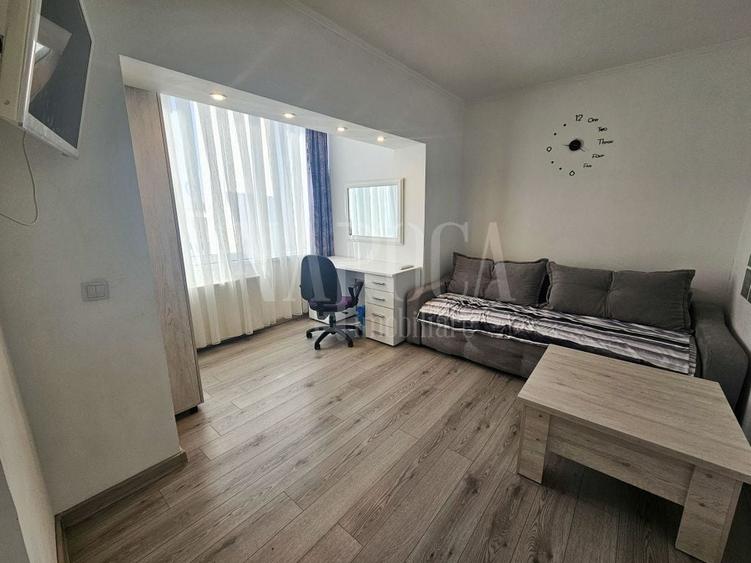 Apartament cu 3 camere decomandat în Florești