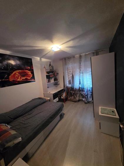 Apartament cu 3 camere decomandat în Ostroveni