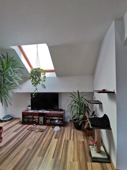 Apartament cu 4 camere semidecomandat în Scriitorilor