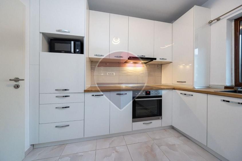 Apartament cu 2 camere, mobilat în Sânpetru