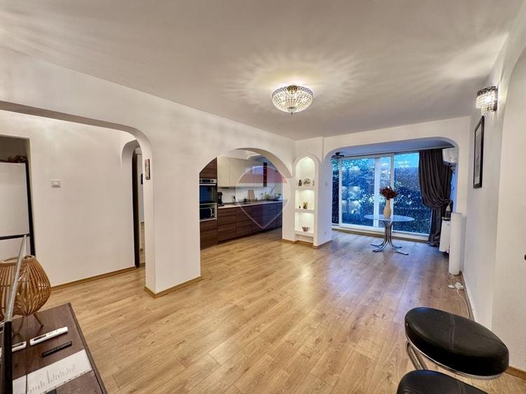Apartament cu 2 camere decomandat, mobilat în Primăverii