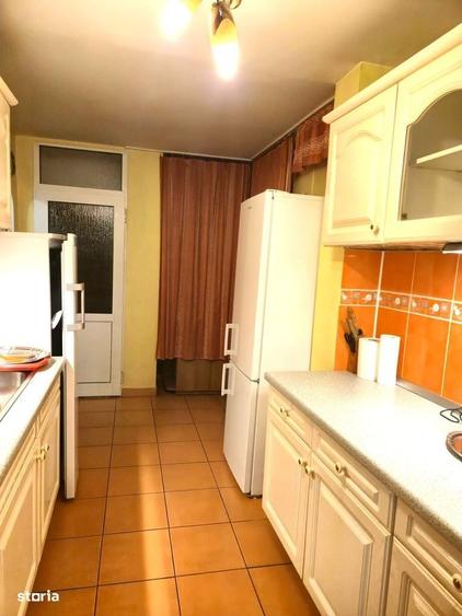 Apartament cu 4 camere decomandat în Central